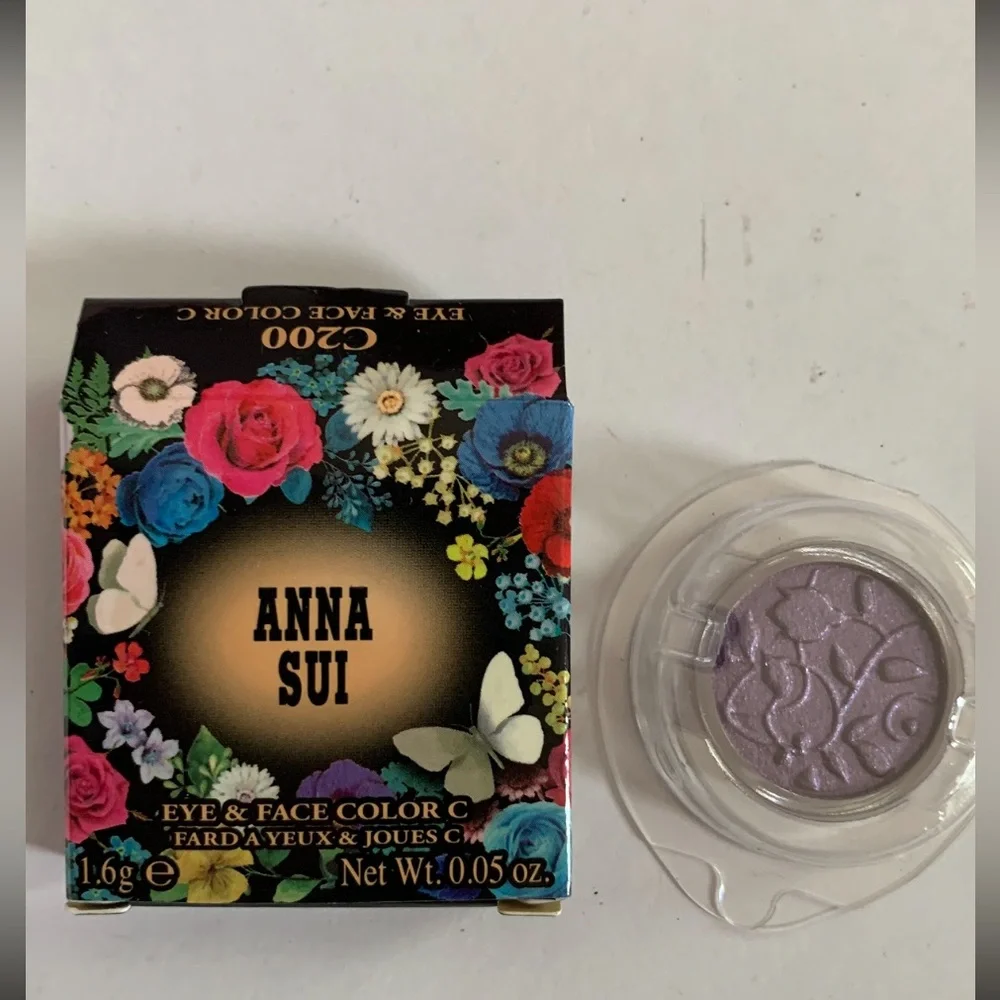 Anna Sui  Eye and Face Color C 200)FARD A YEUX & JOUES C .